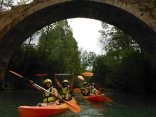  Crossing a bridge 